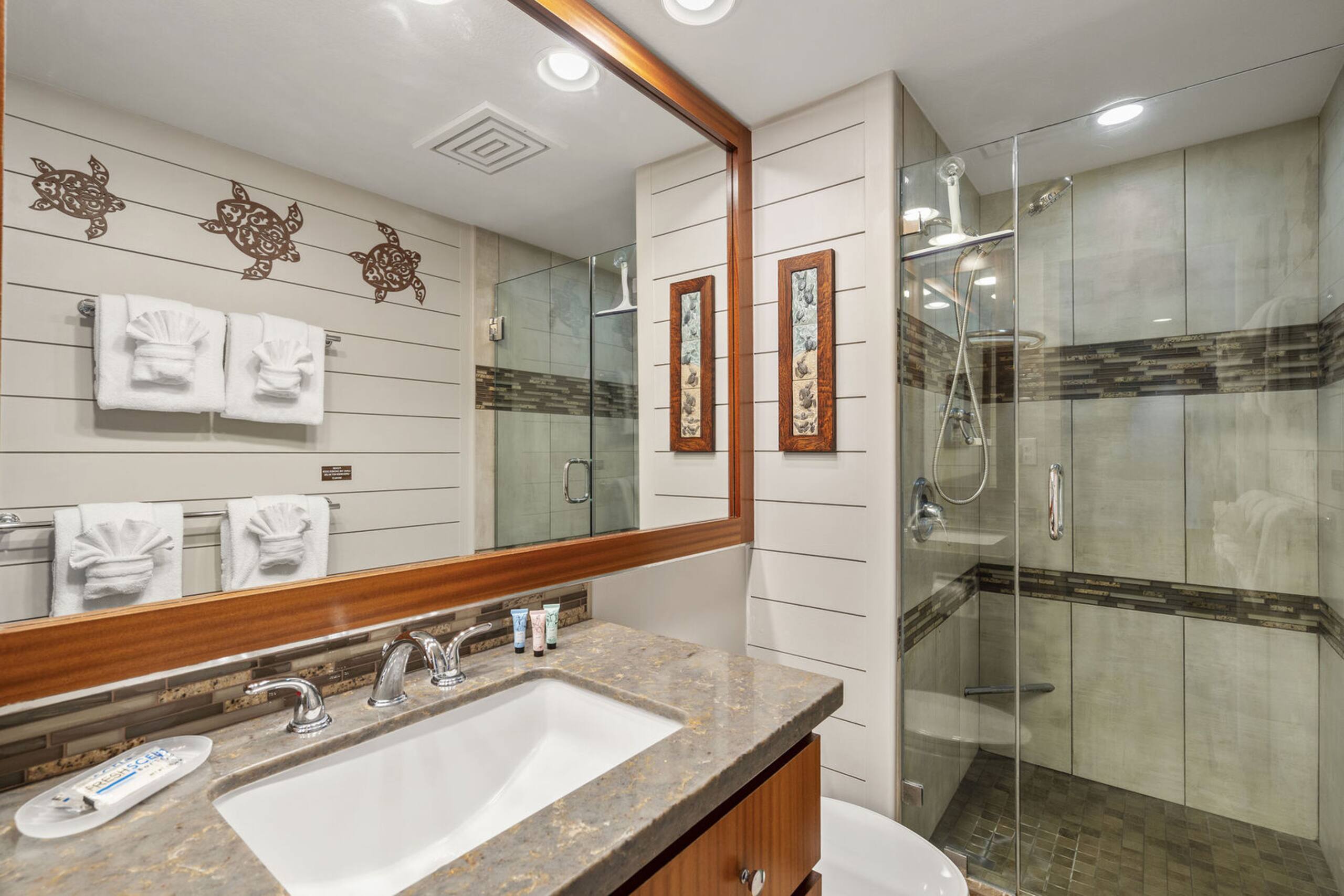 Condo in Kihei · ★4.67 · 1 bedroom · 2 beds · 1 private bath - Image 29