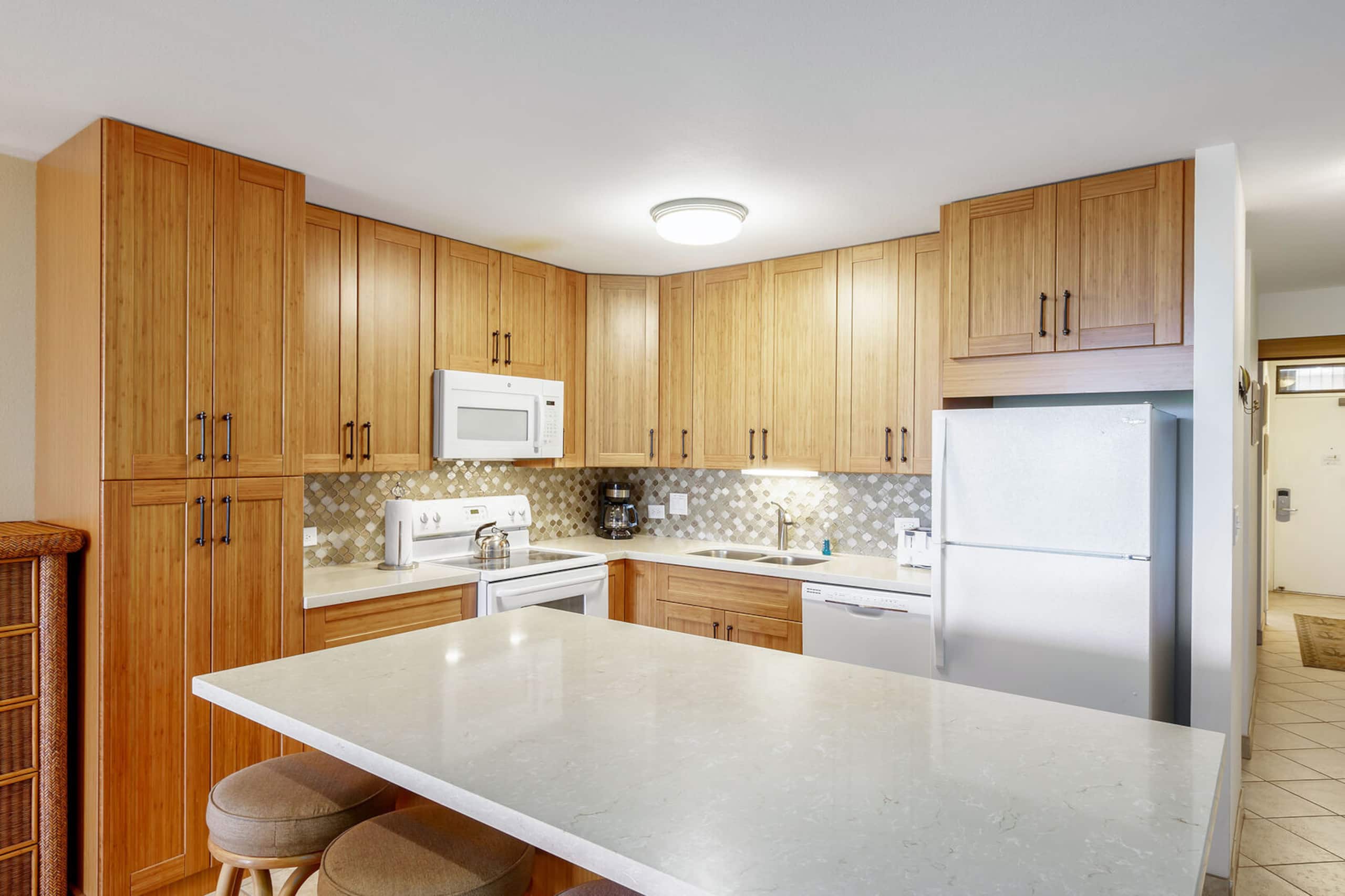 Condo in Kihei · ★4.86 · 1 bedroom · 2 beds · 2 private baths - Image 2