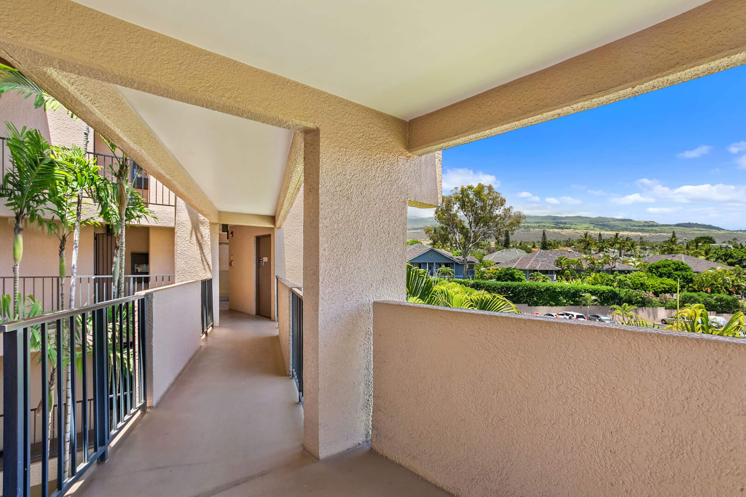 Condo in Kihei · ★4.86 · 1 bedroom · 2 beds · 2 private baths - Image 25