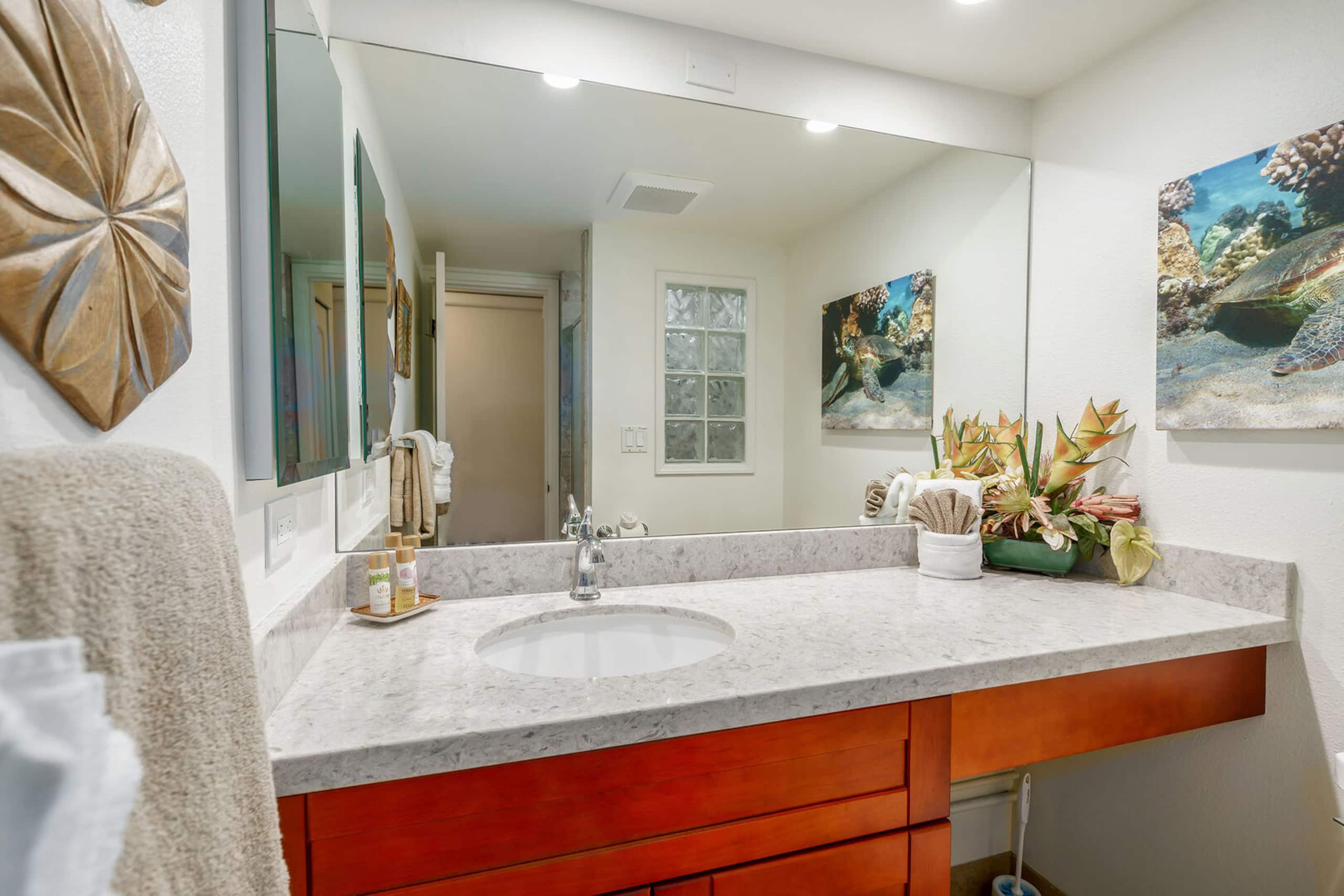 Condo in Kihei · ★4.86 · 1 bedroom · 2 beds · 2 private baths - Image 17