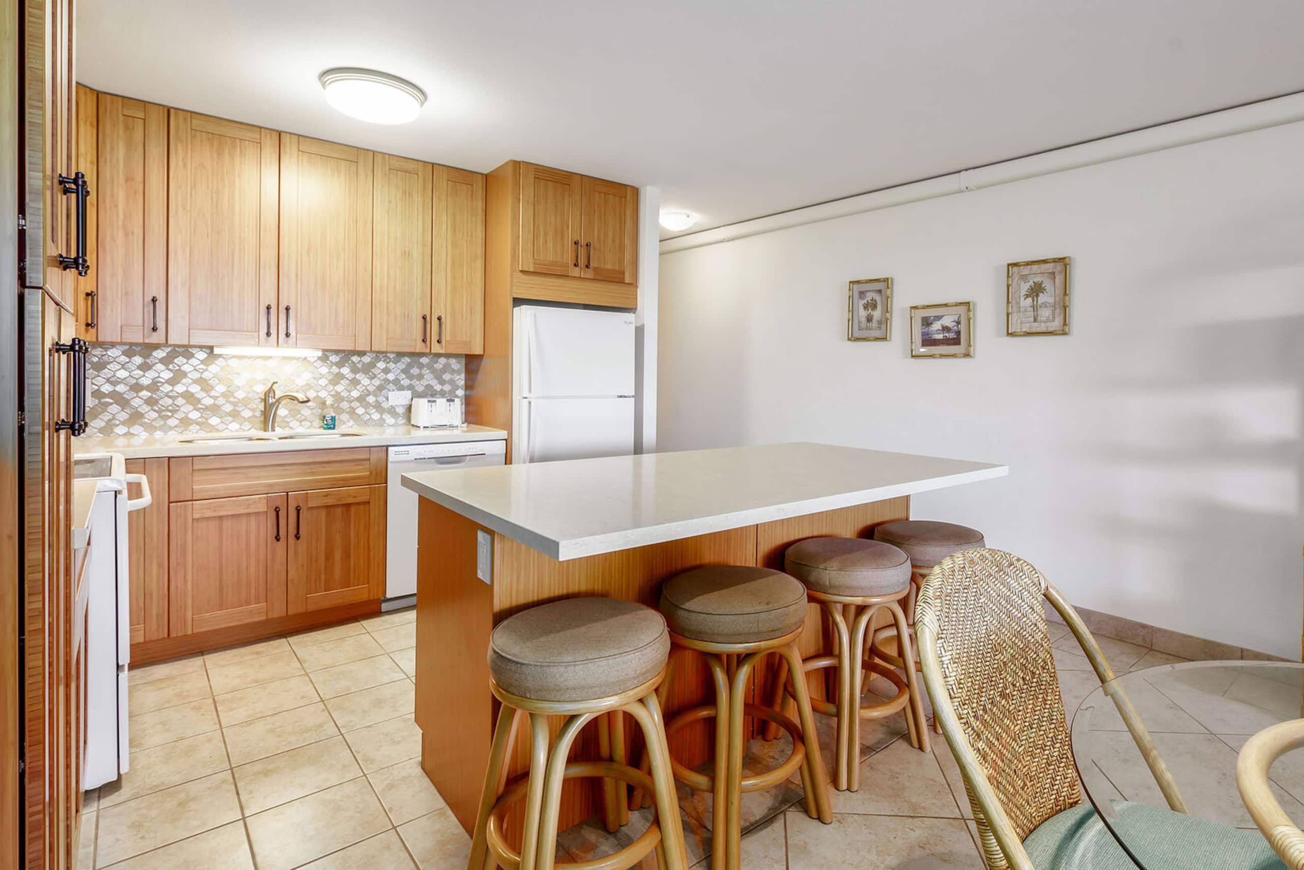 Condo in Kihei · ★4.86 · 1 bedroom · 2 beds · 2 private baths - Image 12