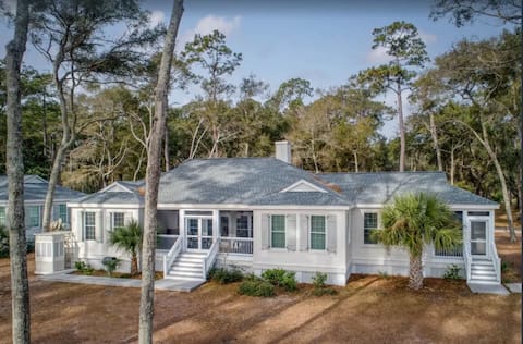 Angel Oak Cottage-5bdrm Luxury and Beachfront-4 Pa
