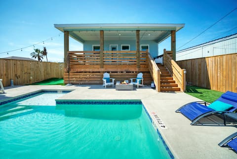 Whatabeach by AvantStay | Private Pool, Cabana Bar