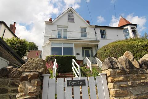 Fern Lea, Sleights - sleeps 10, 5 beds, 3 bathrooms