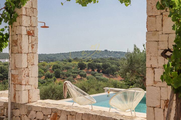 TD Trulli Terralta Panoramic Pool Over Countryside gallery image 2