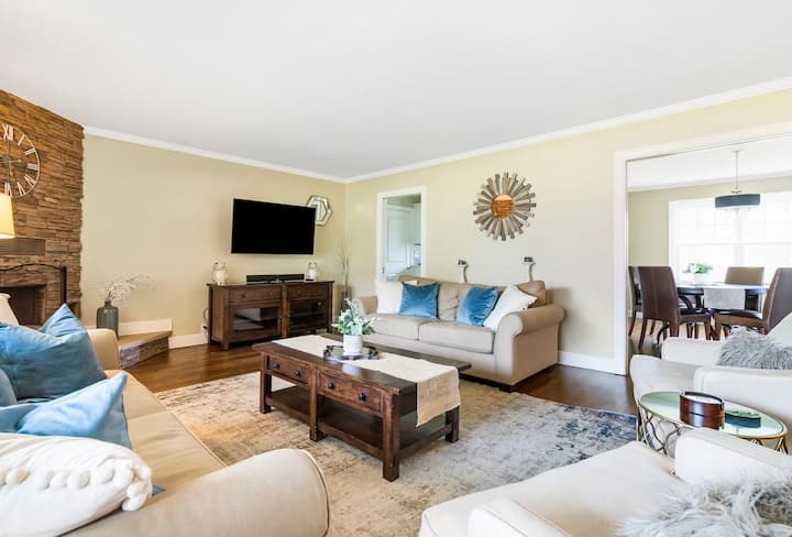 Charming Rancher, Close To Everything! - Joplin, MO
