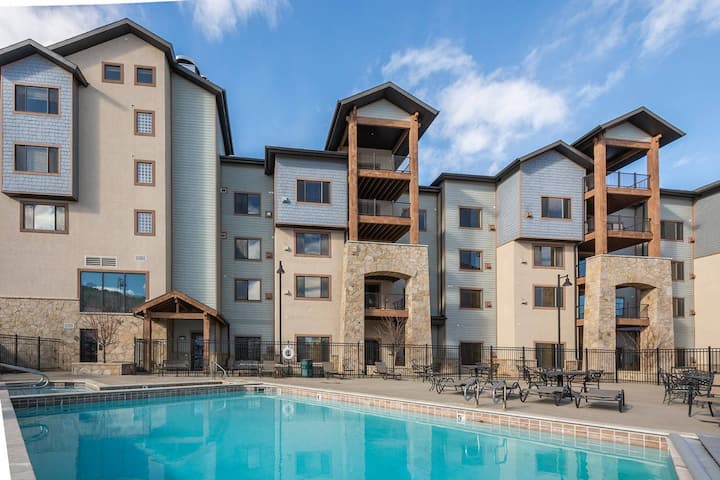 Canyons Village, Silverado Lodge, Walk To Skiing - 스노버드
