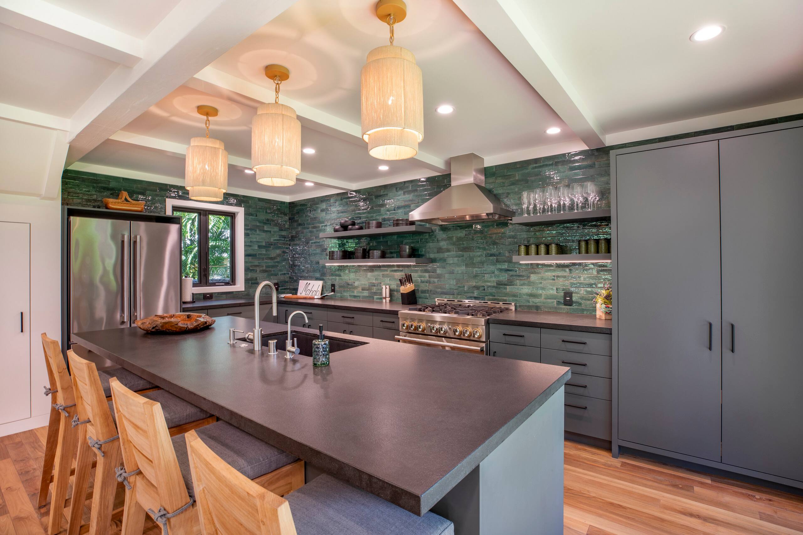 Home in Waimea · ★5.0 · 4 bedrooms · 8 beds · 4.5 baths - Image 3