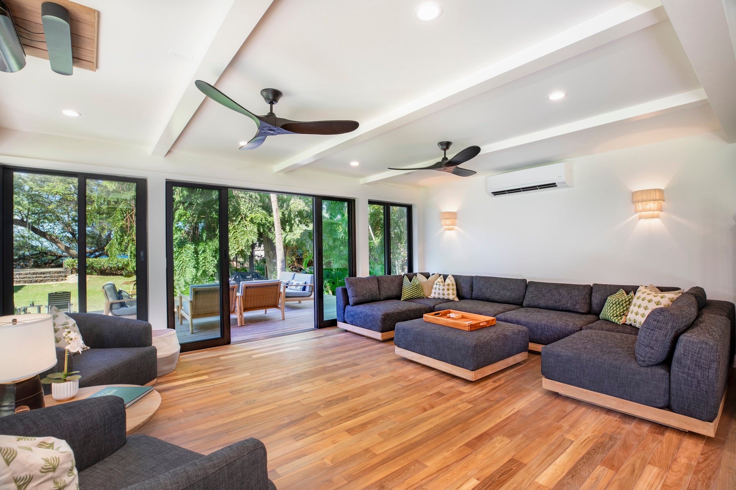 Home in Waimea · ★5.0 · 4 bedrooms · 8 beds · 4.5 baths - Image 4