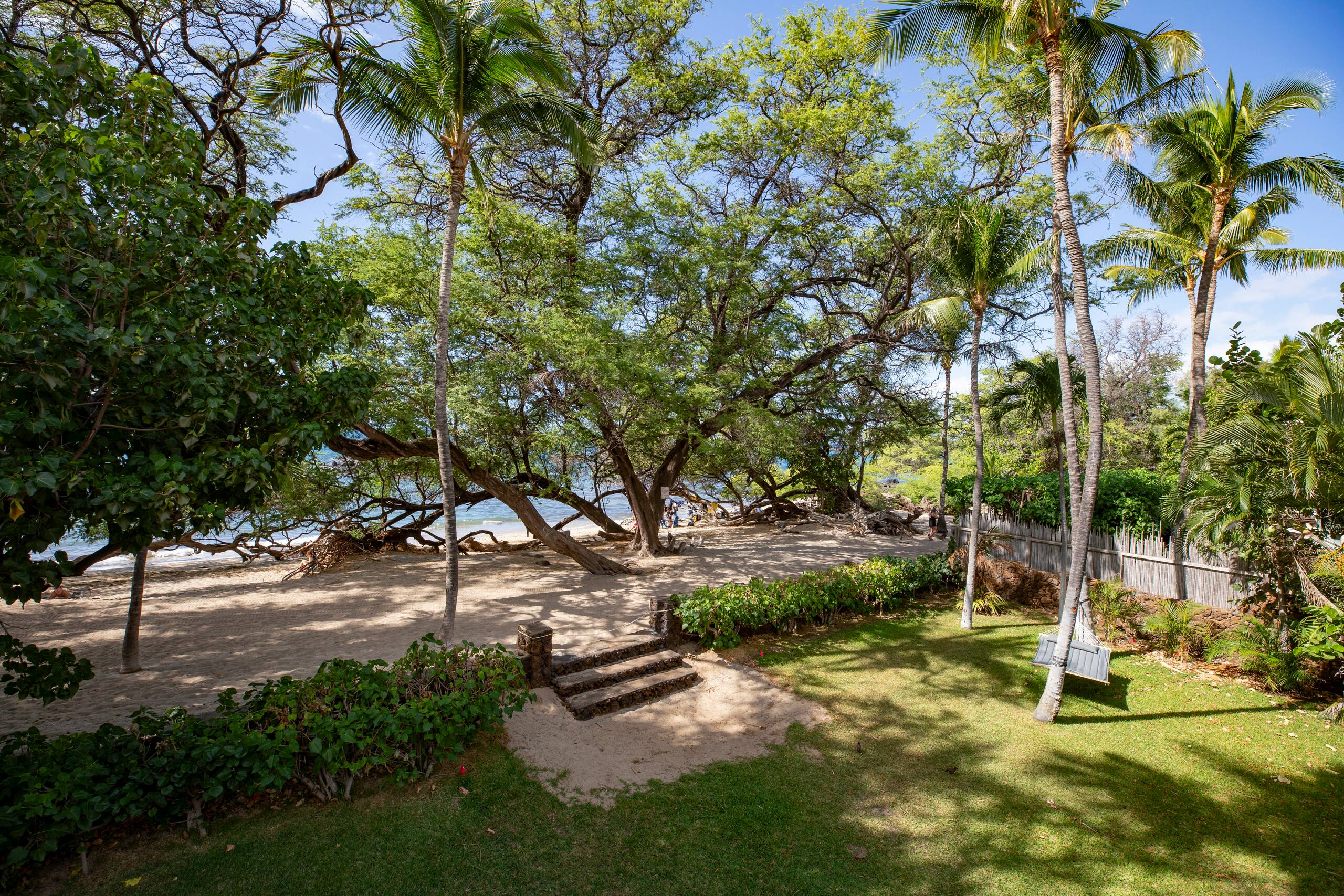 Home in Waimea · ★5.0 · 4 bedrooms · 8 beds · 4.5 baths - Image 45