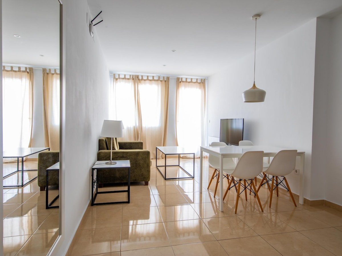 Erfolgreiche Airbnb-Immobilie: HOMEABOUT LA MERCED Apartment II (2BR 2BT) in El Ejido