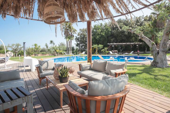 TD Trulli Bruco Large Pool for Family Fun gallery image 2