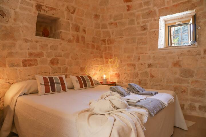 TD Trulli Bruco Large Pool for Family Fun gallery image 3