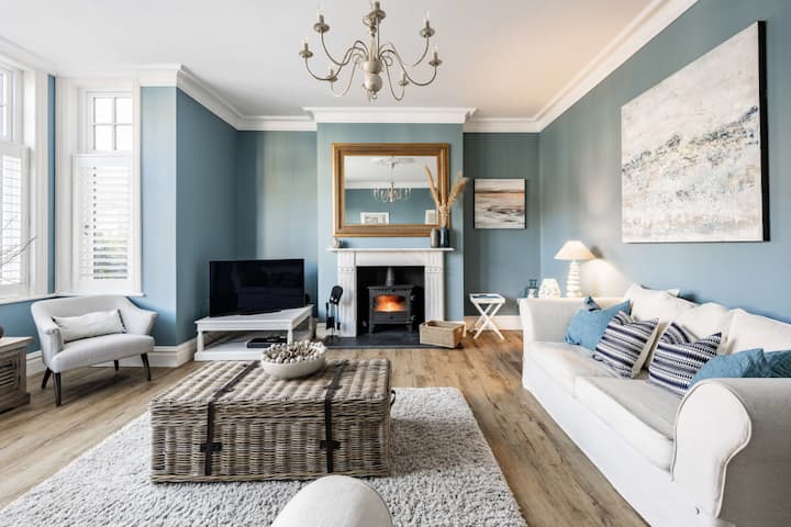 Rosewood, Three Storey Coastal Home In Sheringham! - Sheringham