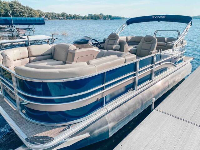 Cozy Clean Cabin on Sugar – Pontoon/Jet Ski Rental gallery image 5