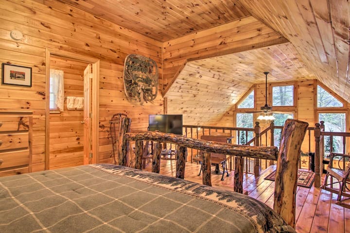 Loft w/ ნახევარი აბაზანა