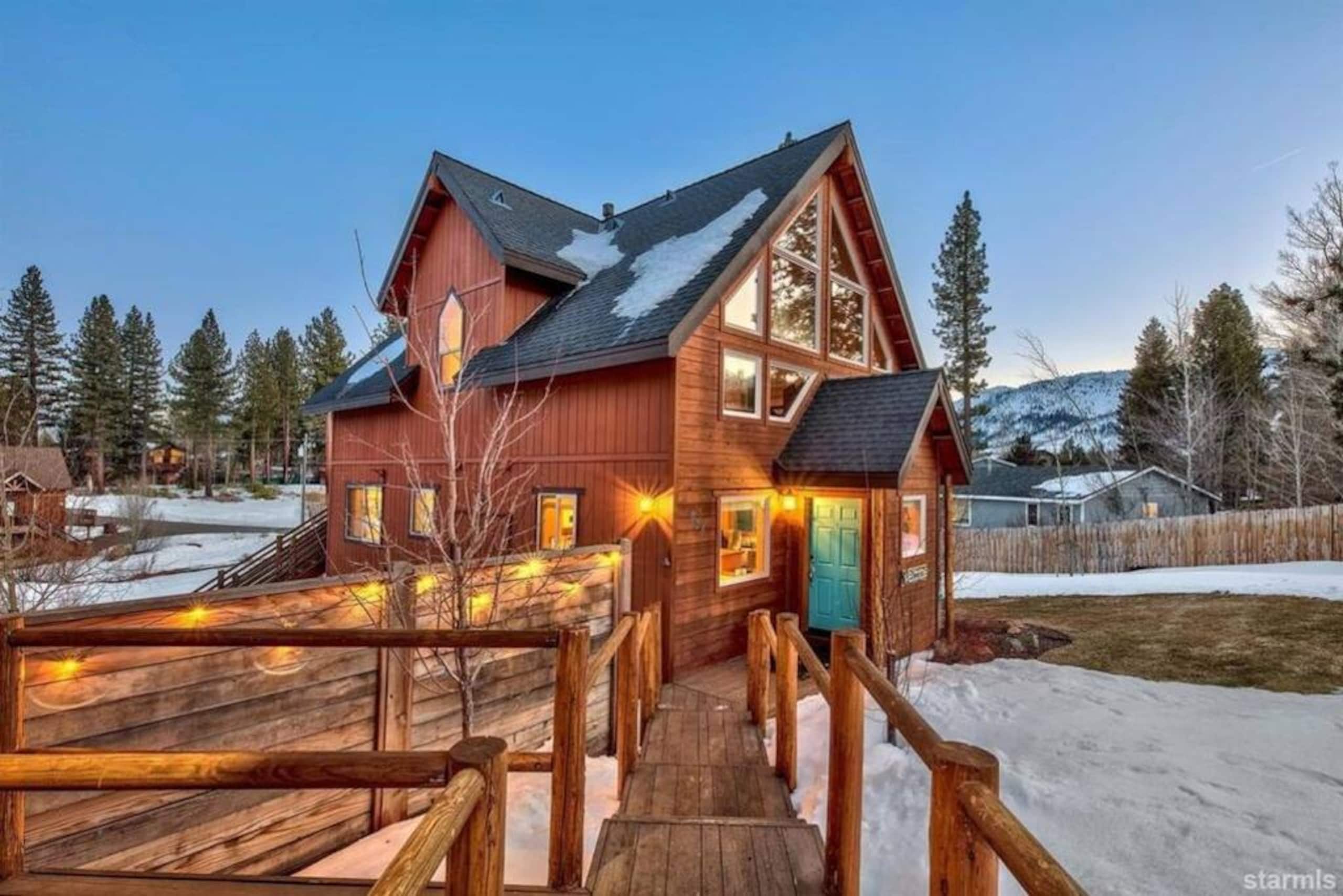 Rustic Cabin with Hot Tub, Near Lake & Heavenly - Photo 5