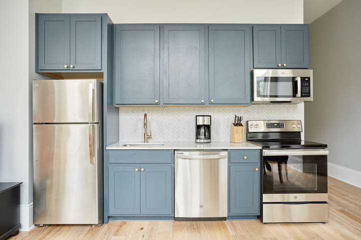 Sonder at The Vitascope | Accessible 3BR Apartment gallery image 2