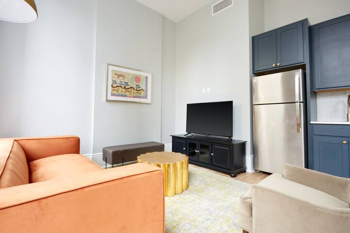 Sonder at The Vitascope | Accessible 3BR Apartment gallery image 4
