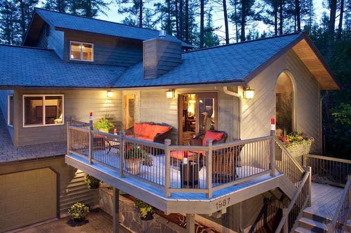 Lake Views, Minutes To Downtown! - Whitefish, MT