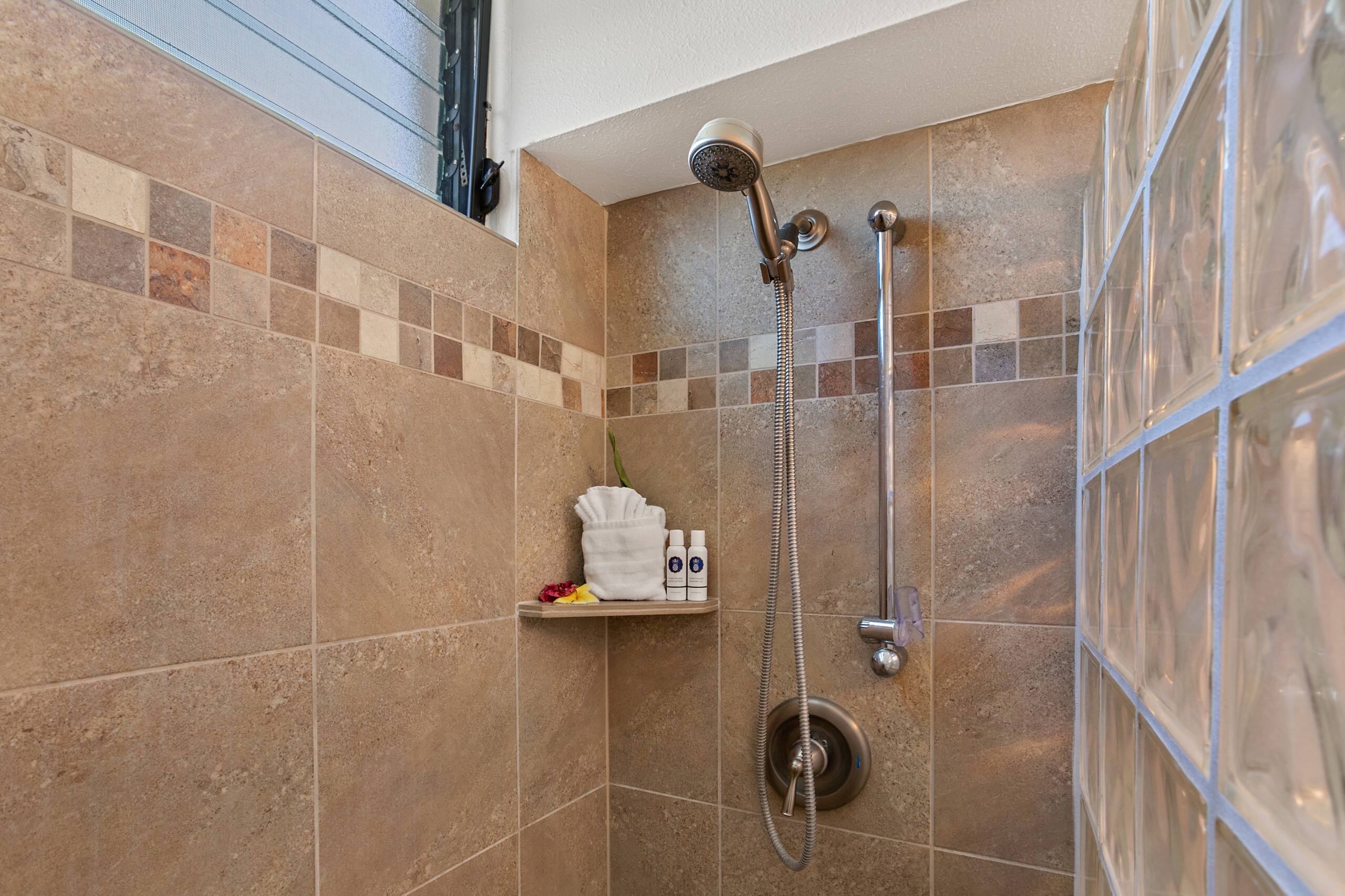 Condo in Kihei · ★4.76 · 2 bedrooms · 3 beds · 2 private baths - Image 23