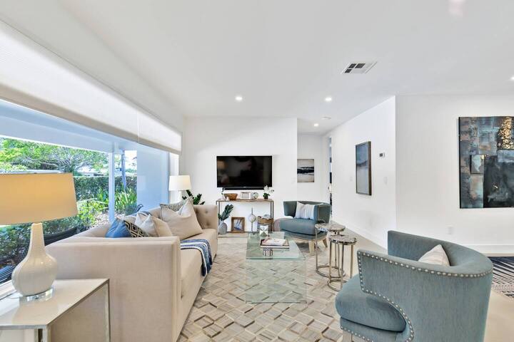 Heated Pool HotTub Managed by BNR Vacation Rentals gallery image 2