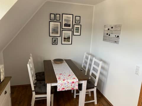 Erfolgreiche Airbnb-Immobilie: Bergstraße (Winterberg) 75 sqm apartment, balcony in Winterberg