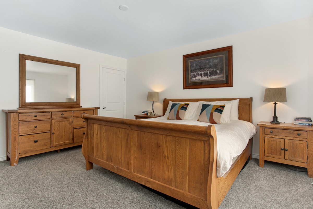 Chumba cha kulala cha Msingi King