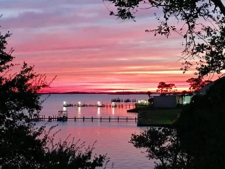 Cozy Studio On The Sound - Close To Everything! - Fort Walton Beach, FL