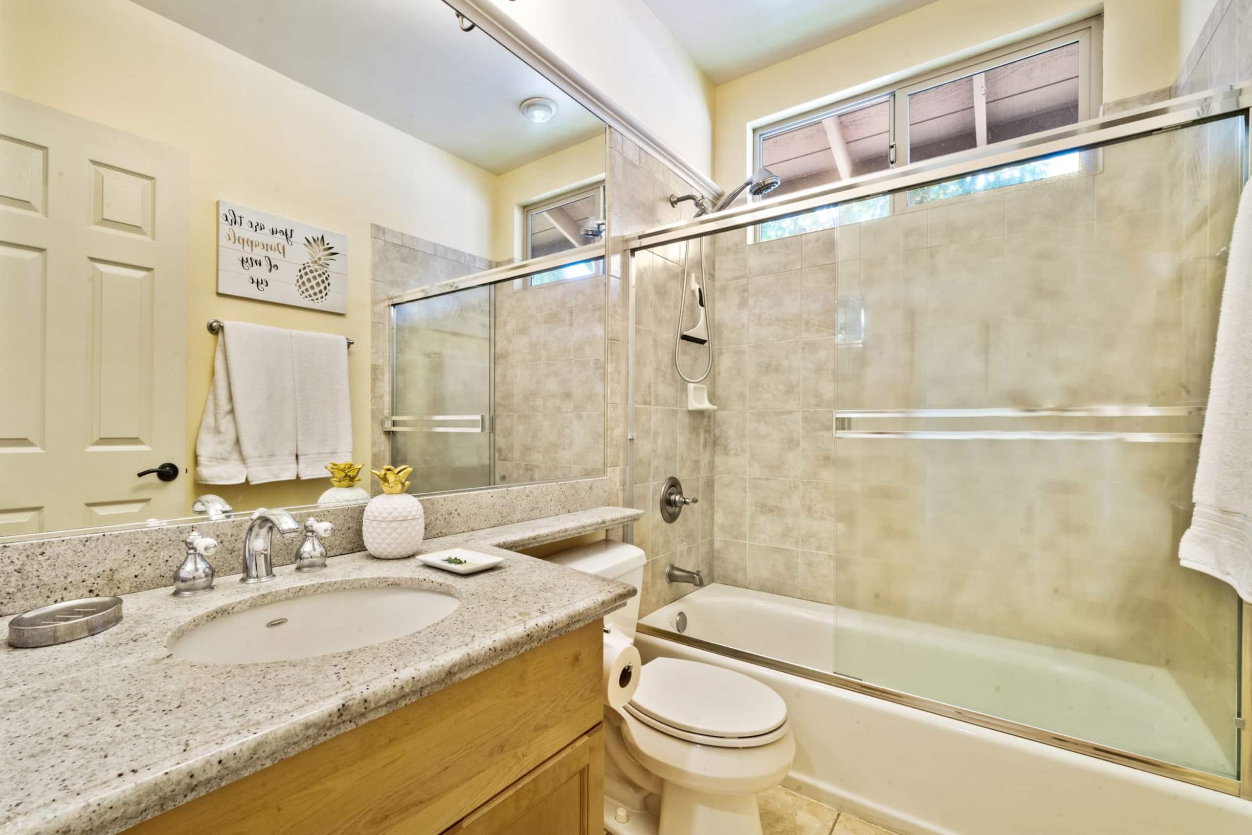Condo in Waimea · ★4.81 · 2 bedrooms · 4 beds · 2 baths - Image 30