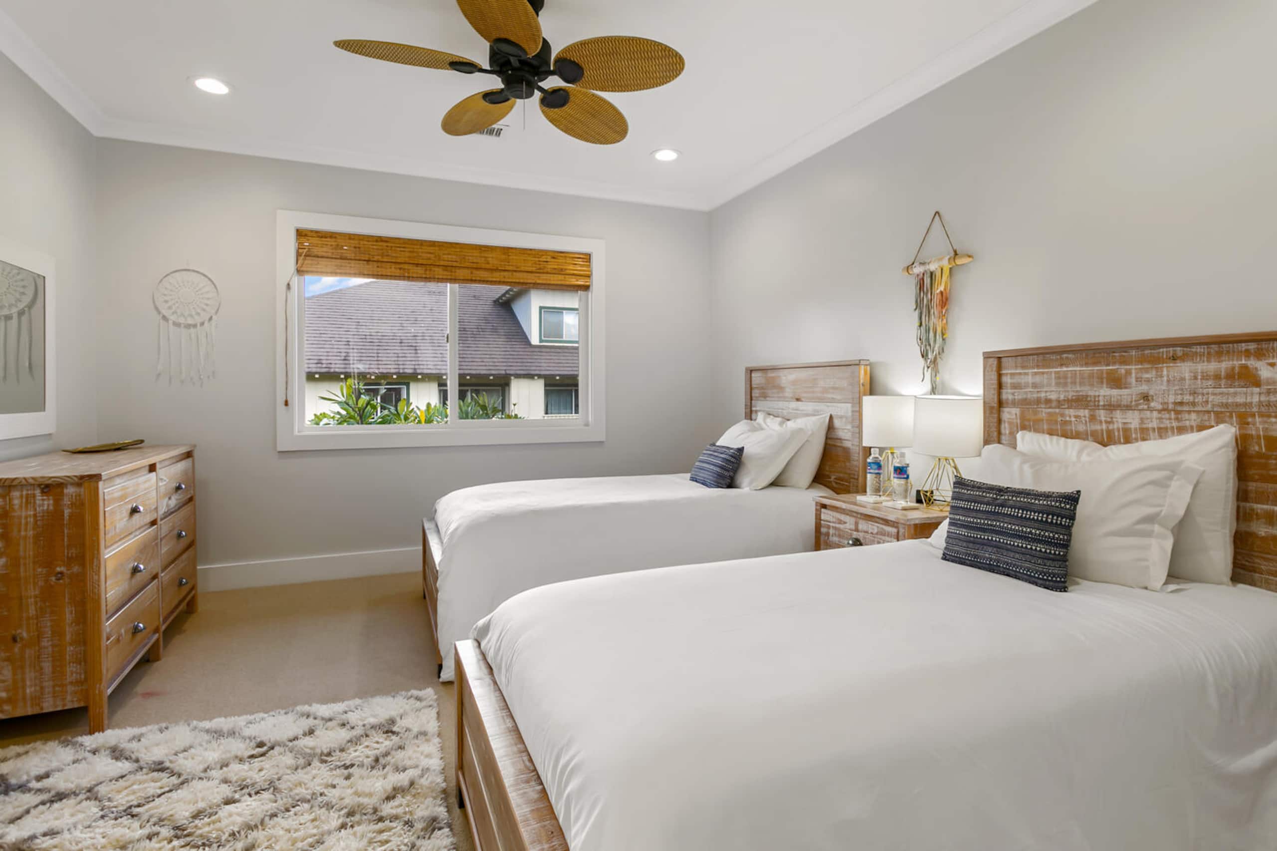 koolkondo Luxury Designer Condo with AC by the beach - Image 2