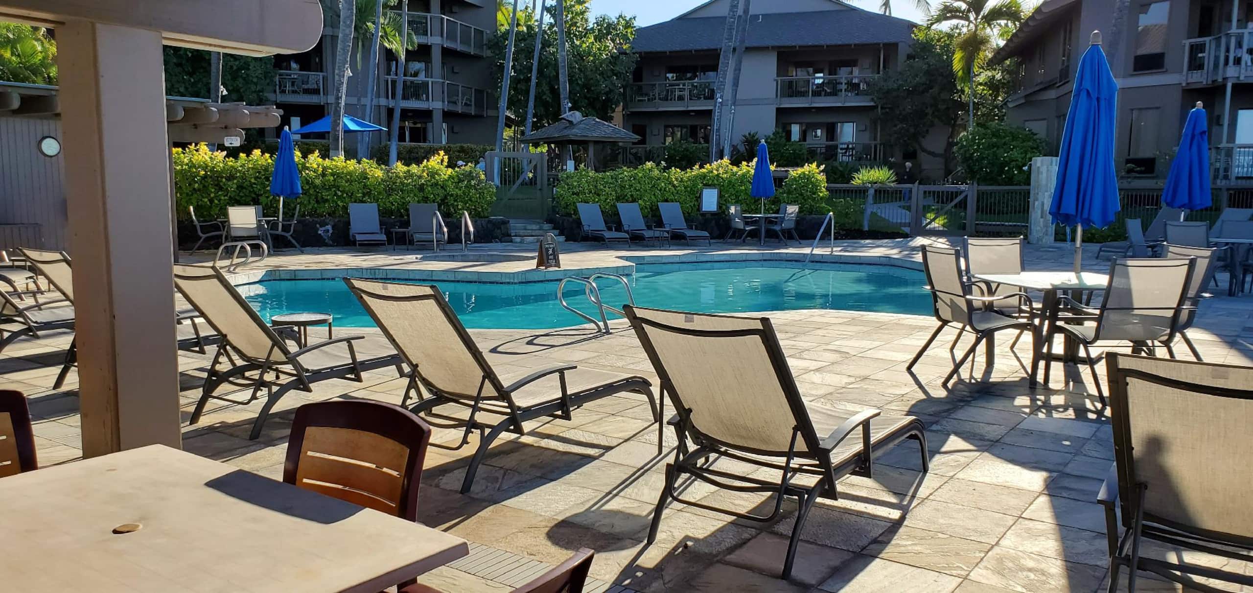 Condo in Kailua-Kona · ★4.92 · 2 bedrooms · 4 beds · 2 baths - Image 22