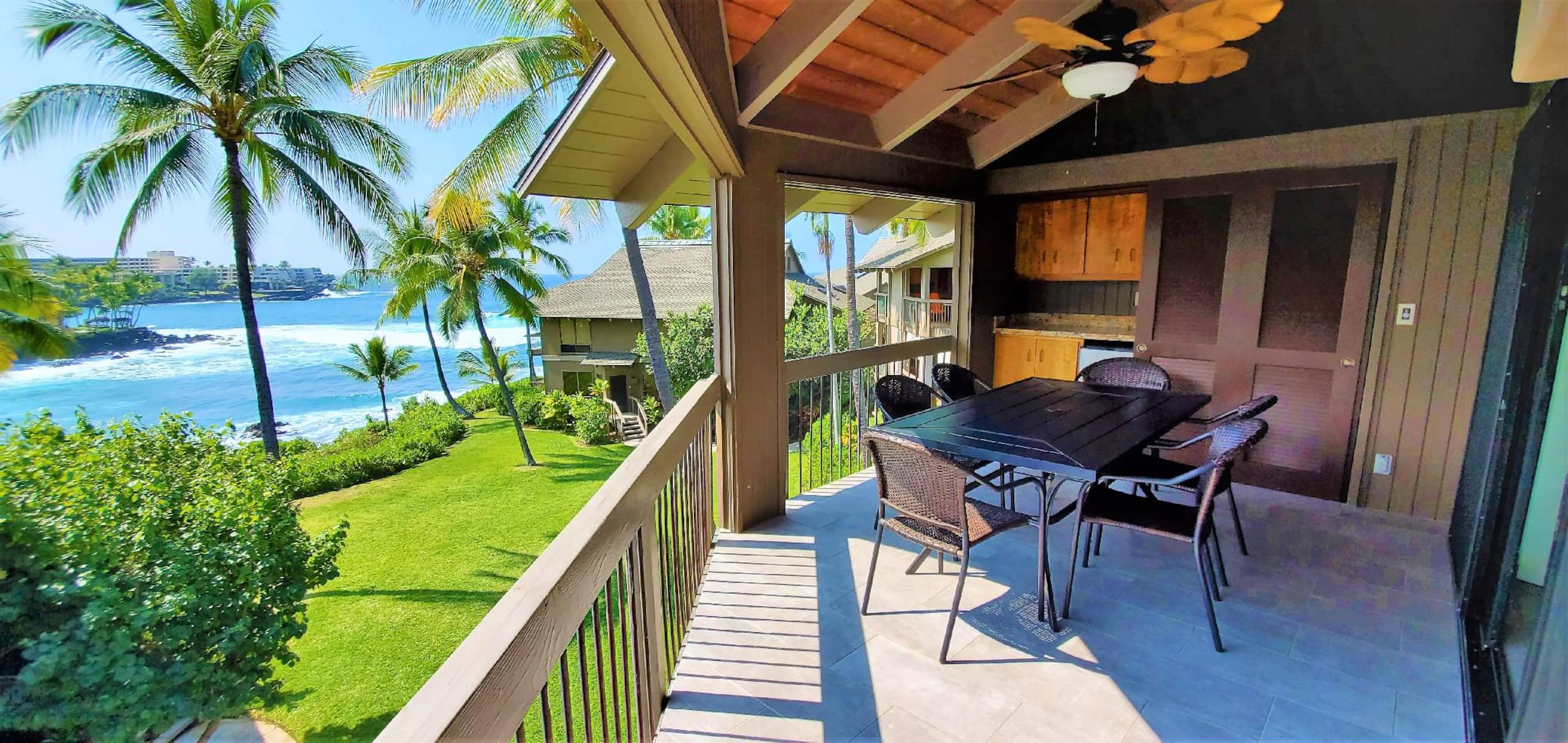Condo in Kailua-Kona · ★4.92 · 2 bedrooms · 4 beds · 2 baths - Image 15