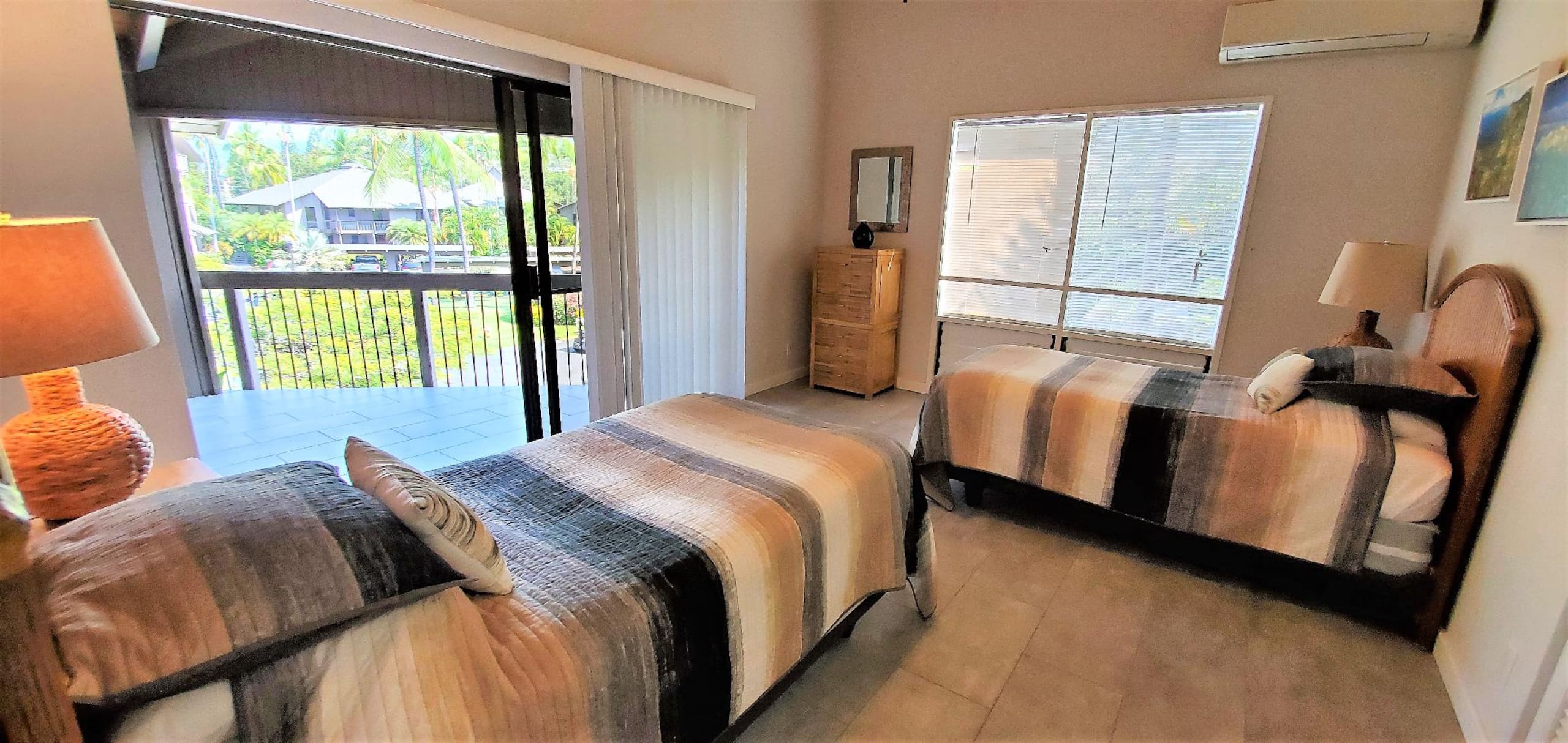 Condo in Kailua-Kona · ★4.92 · 2 bedrooms · 4 beds · 2 baths - Image 9