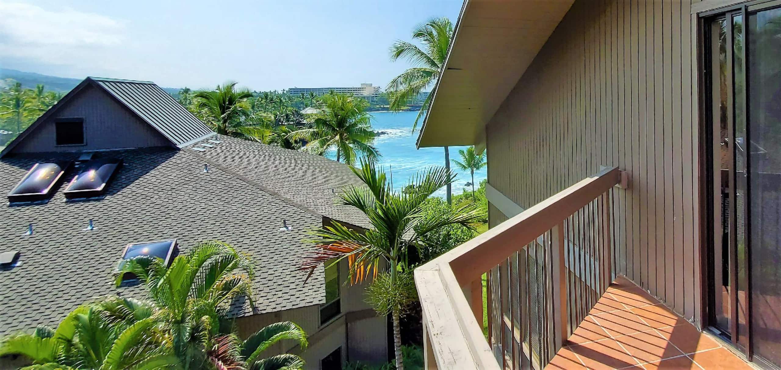 Condo in Kailua-Kona · ★4.92 · 2 bedrooms · 4 beds · 2 baths - Image 26