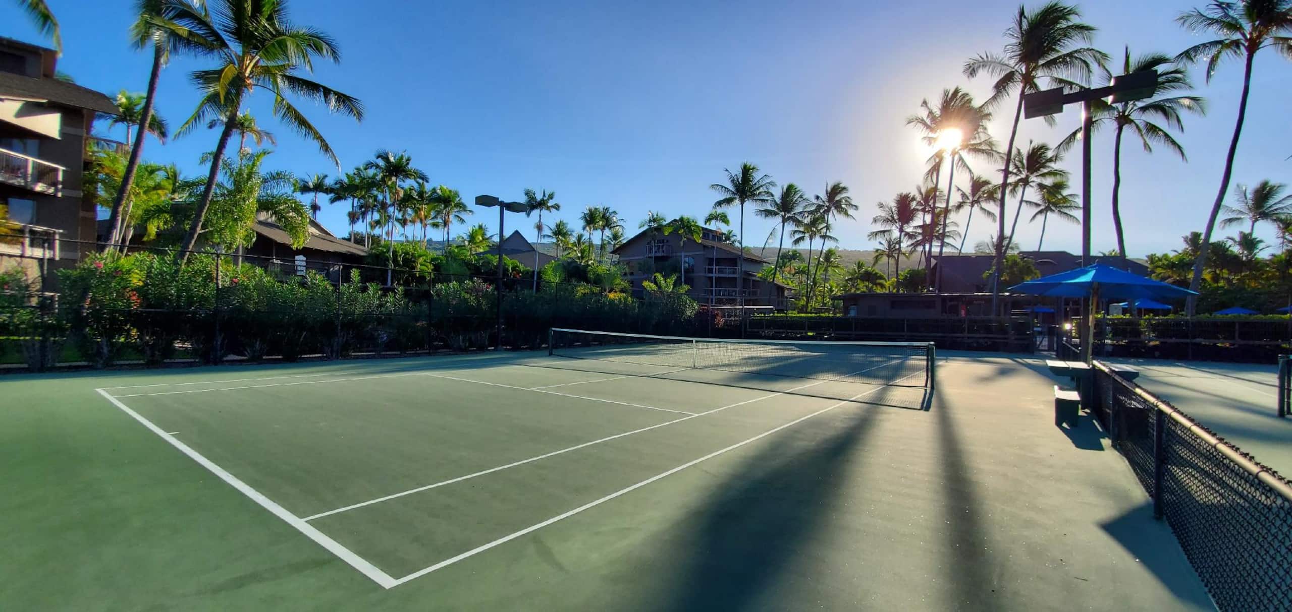 Condo in Kailua-Kona · ★4.92 · 2 bedrooms · 4 beds · 2 baths - Image 13