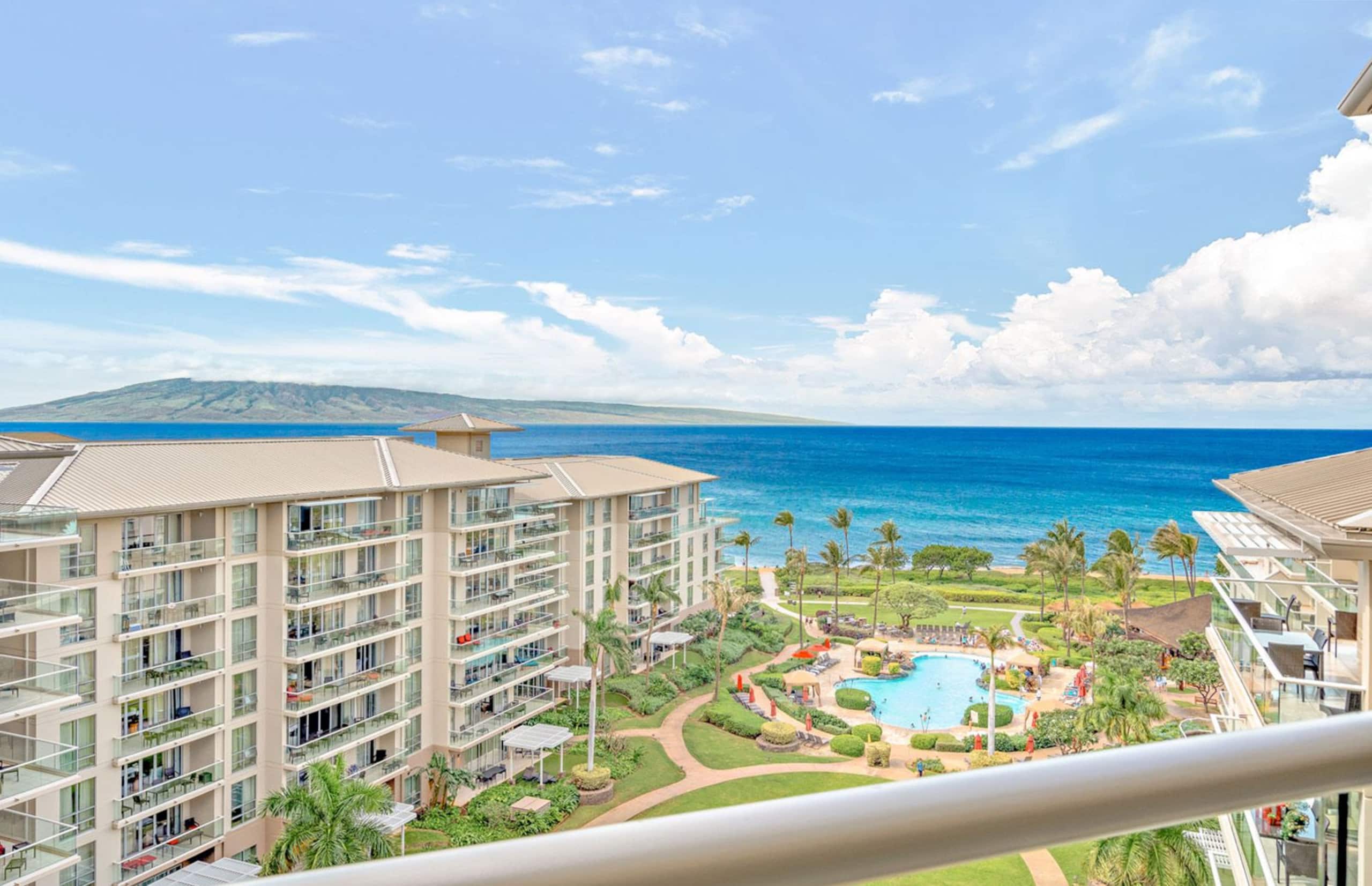 Condo in Lahaina · ★4.7 · Studio · 3 beds · 1 bath - Image 2