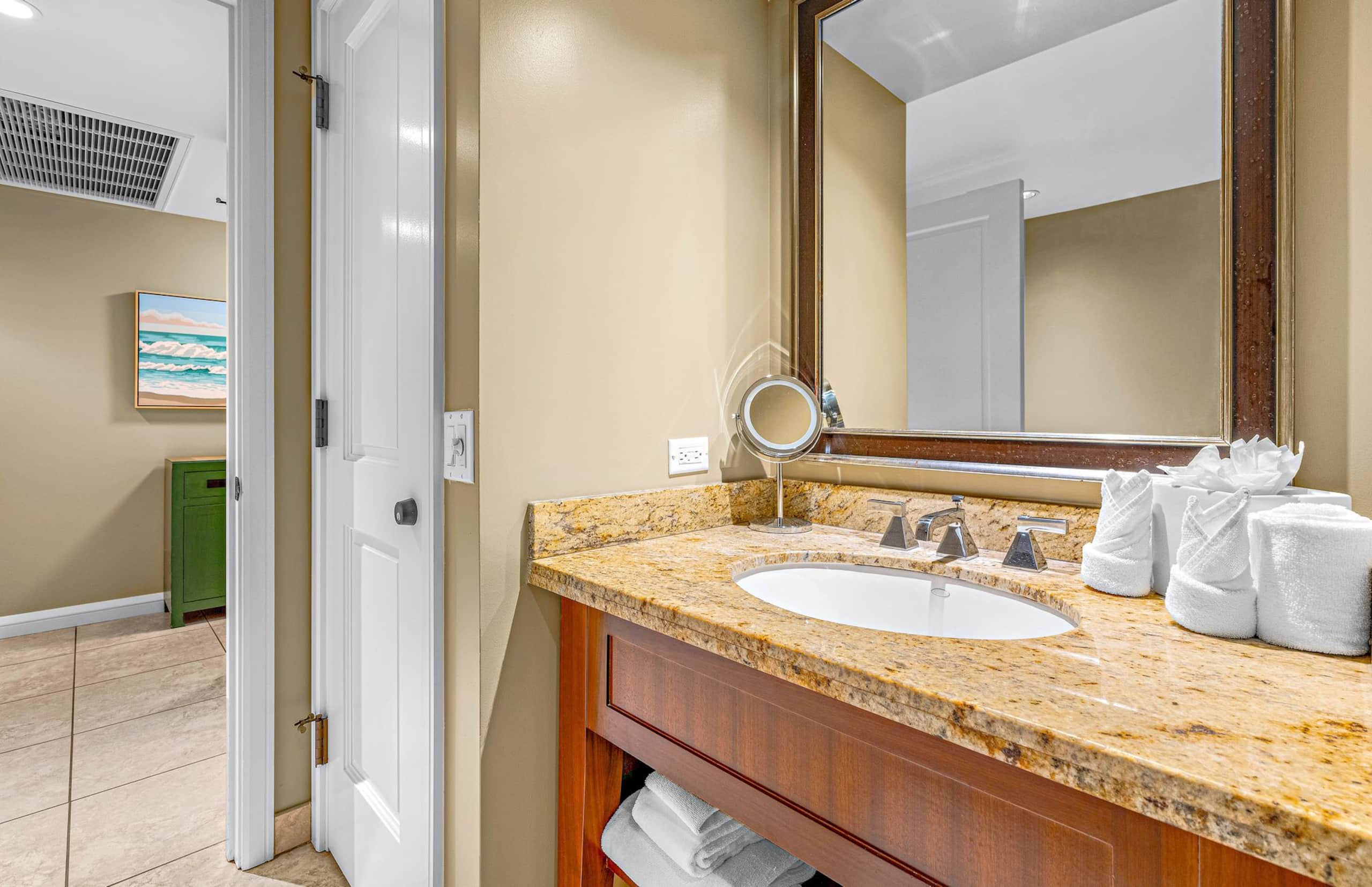 Condo in Lahaina · ★4.7 · Studio · 3 beds · 1 bath - Image 22