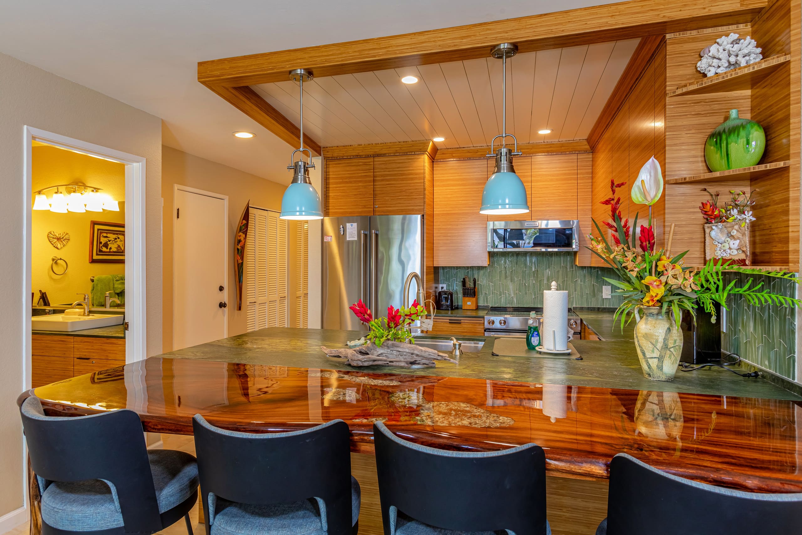 Condo in Kihei · ★4.91 · 1 bedroom · 2 beds · 2 private baths - Image 6
