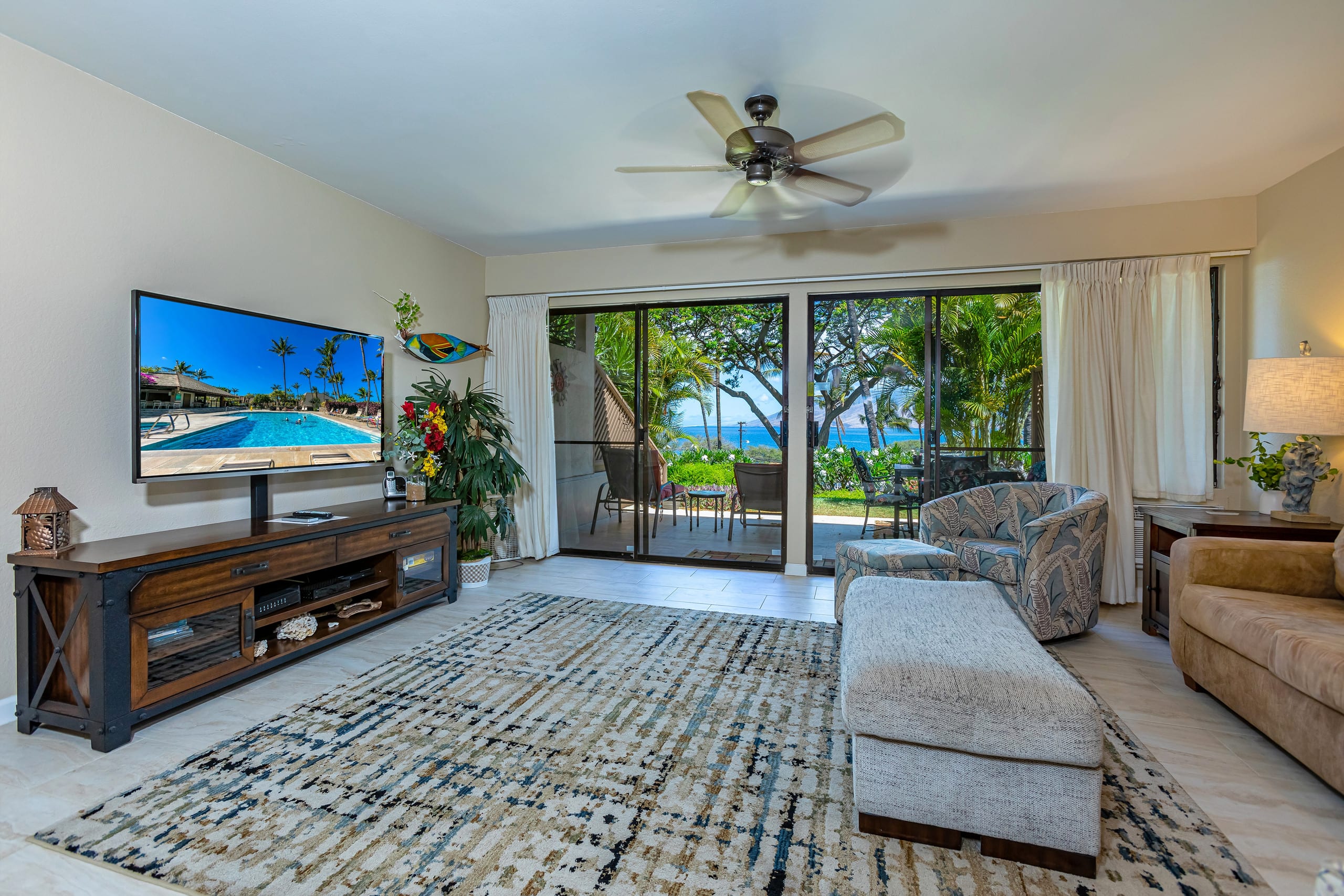 Condo in Kihei · ★4.91 · 1 bedroom · 2 beds · 2 private baths - Image 2