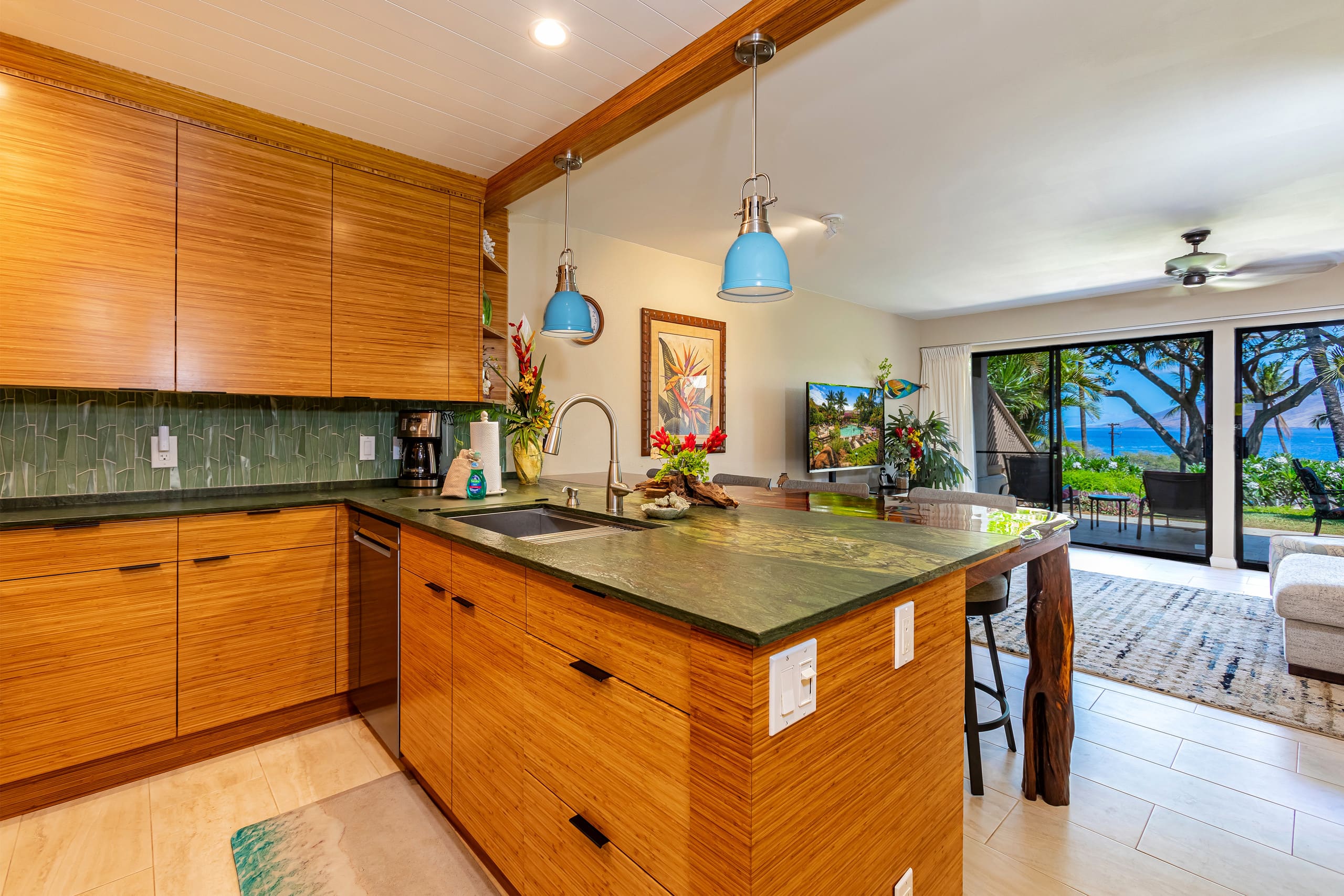 Condo in Kihei · ★4.91 · 1 bedroom · 2 beds · 2 private baths - Image 8