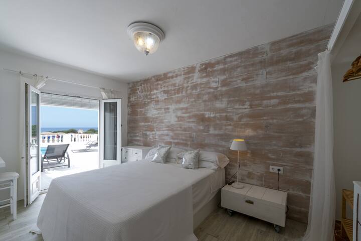 VILLA GERMAN con espectaculares vistas al mar gallery image 4