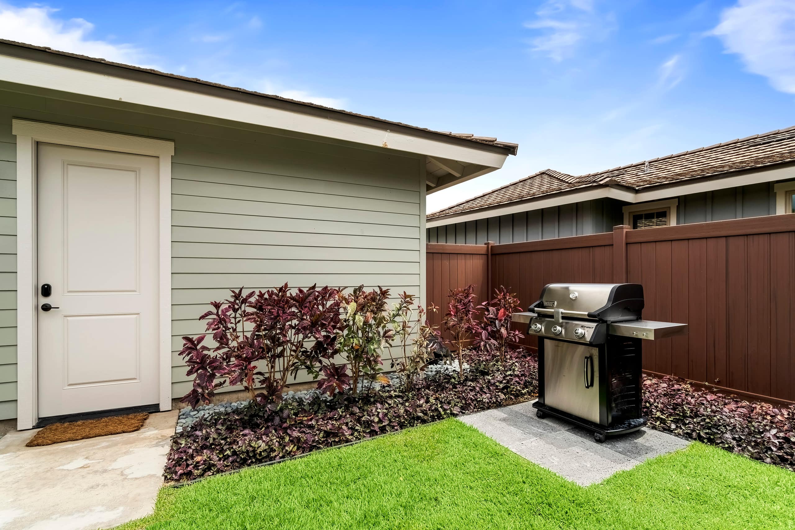 Home in Kailua-Kona · ★4.98 · 3 bedrooms · 4 beds · 3.5 baths - Image 42
