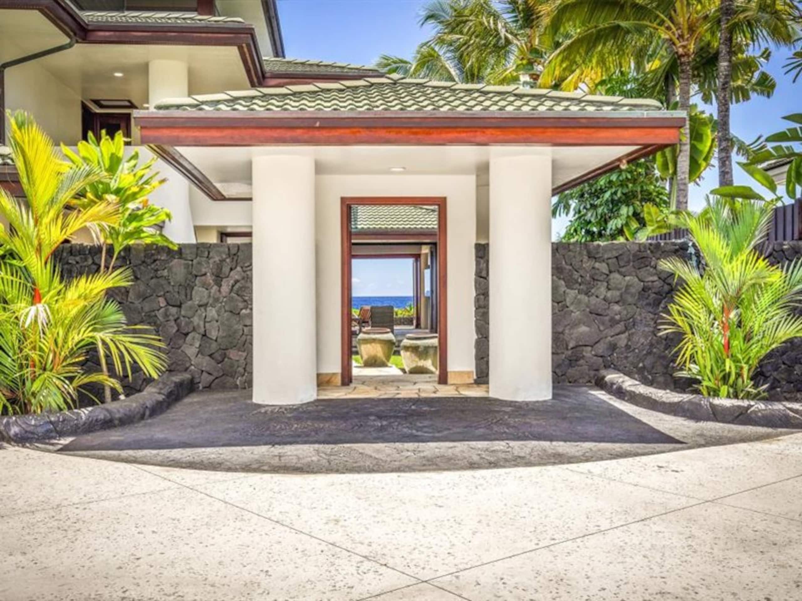 Home in Kailua-Kona · ★4.68 · 3 bedrooms · 6 beds · 3.5 baths - Image 38