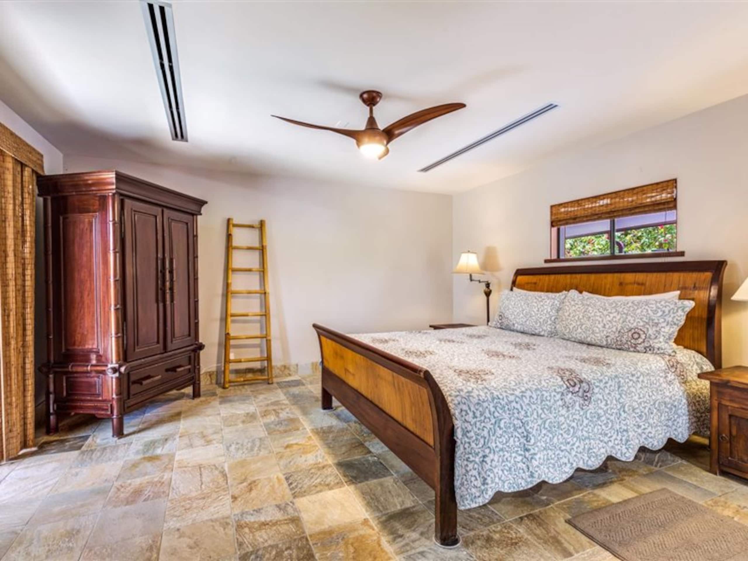 Home in Kailua-Kona · ★4.68 · 3 bedrooms · 6 beds · 3.5 baths - Image 27