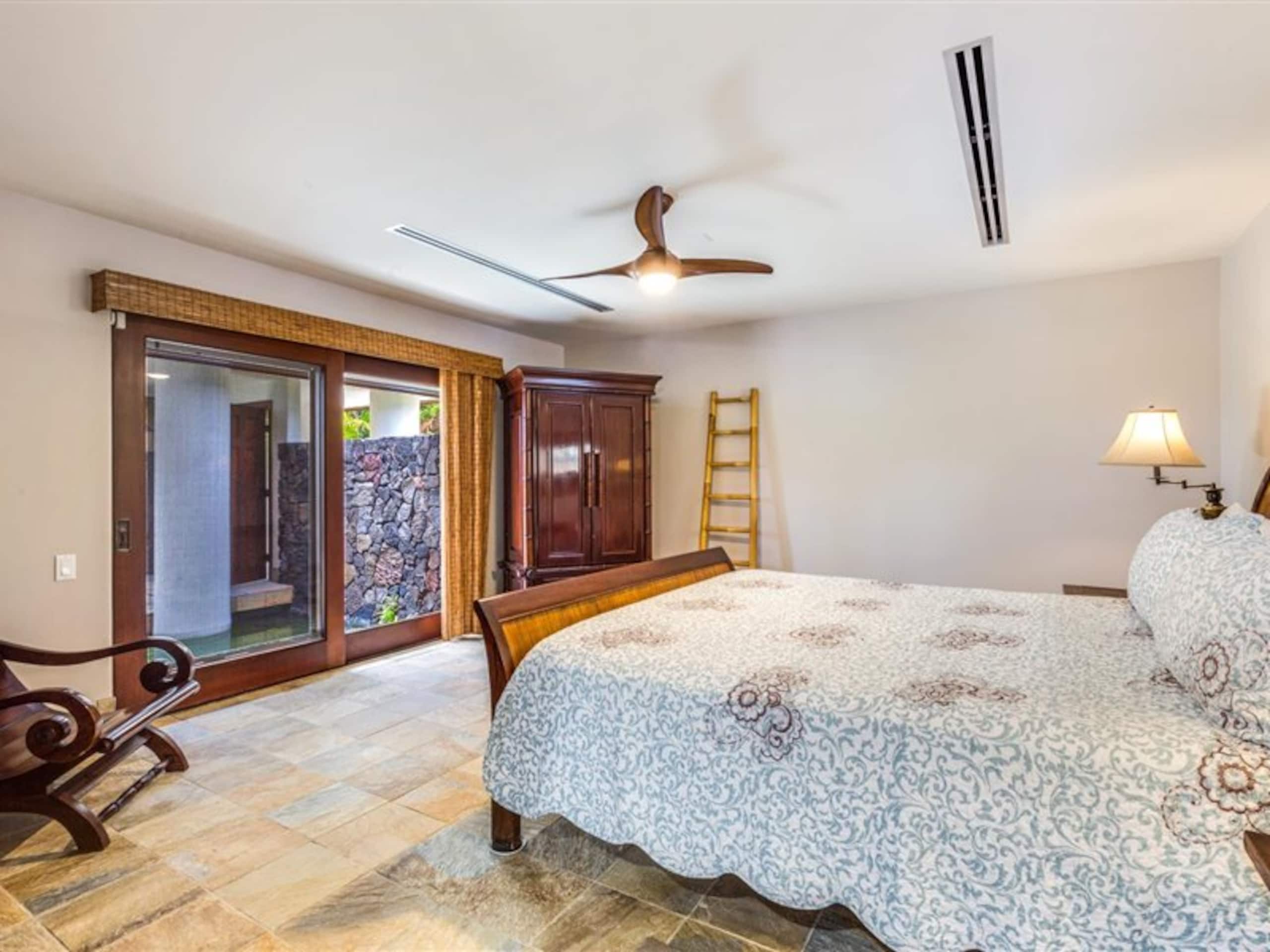 Home in Kailua-Kona · ★4.68 · 3 bedrooms · 6 beds · 3.5 baths - Image 28