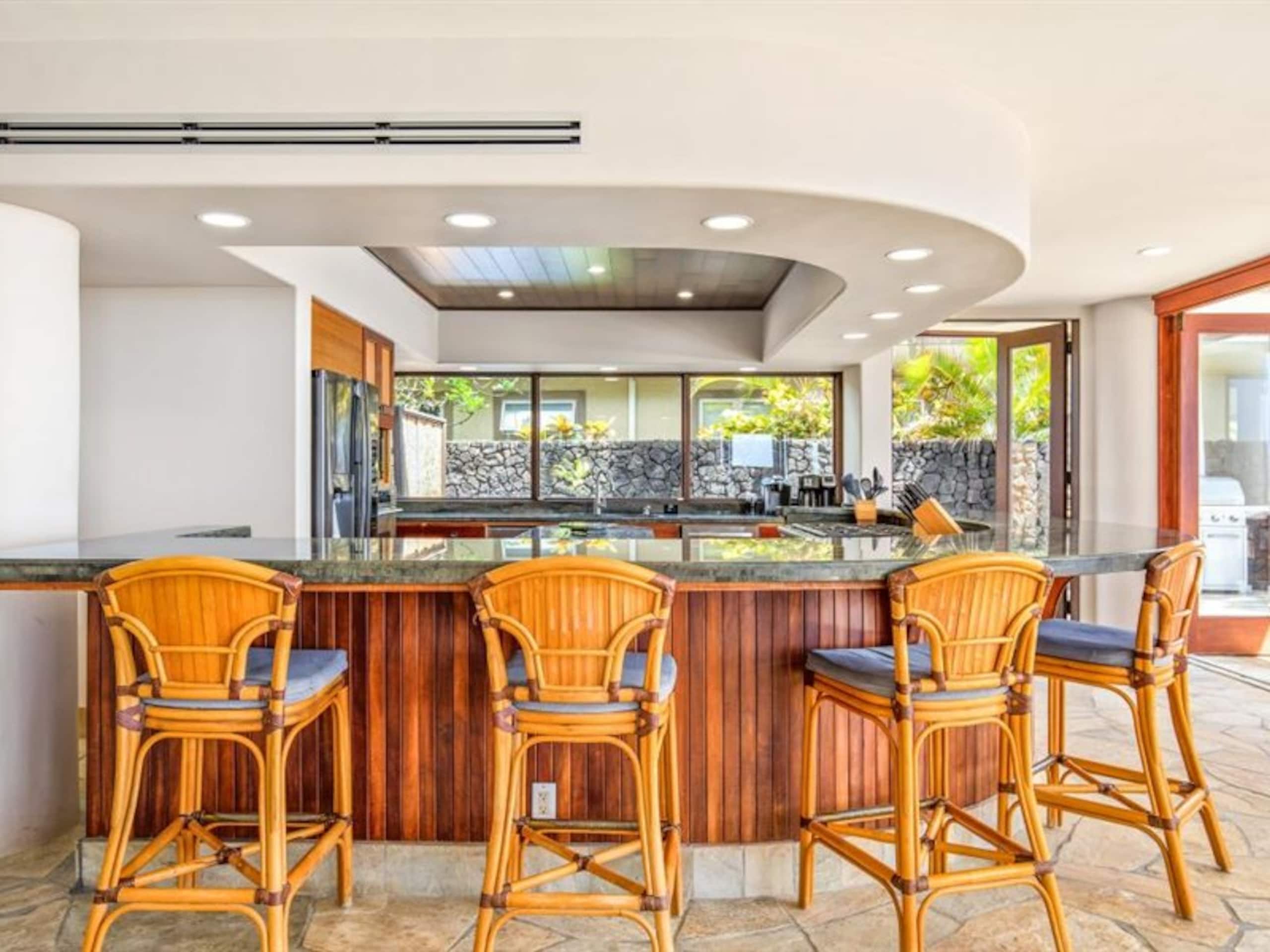 Home in Kailua-Kona · ★4.68 · 3 bedrooms · 6 beds · 3.5 baths - Image 8