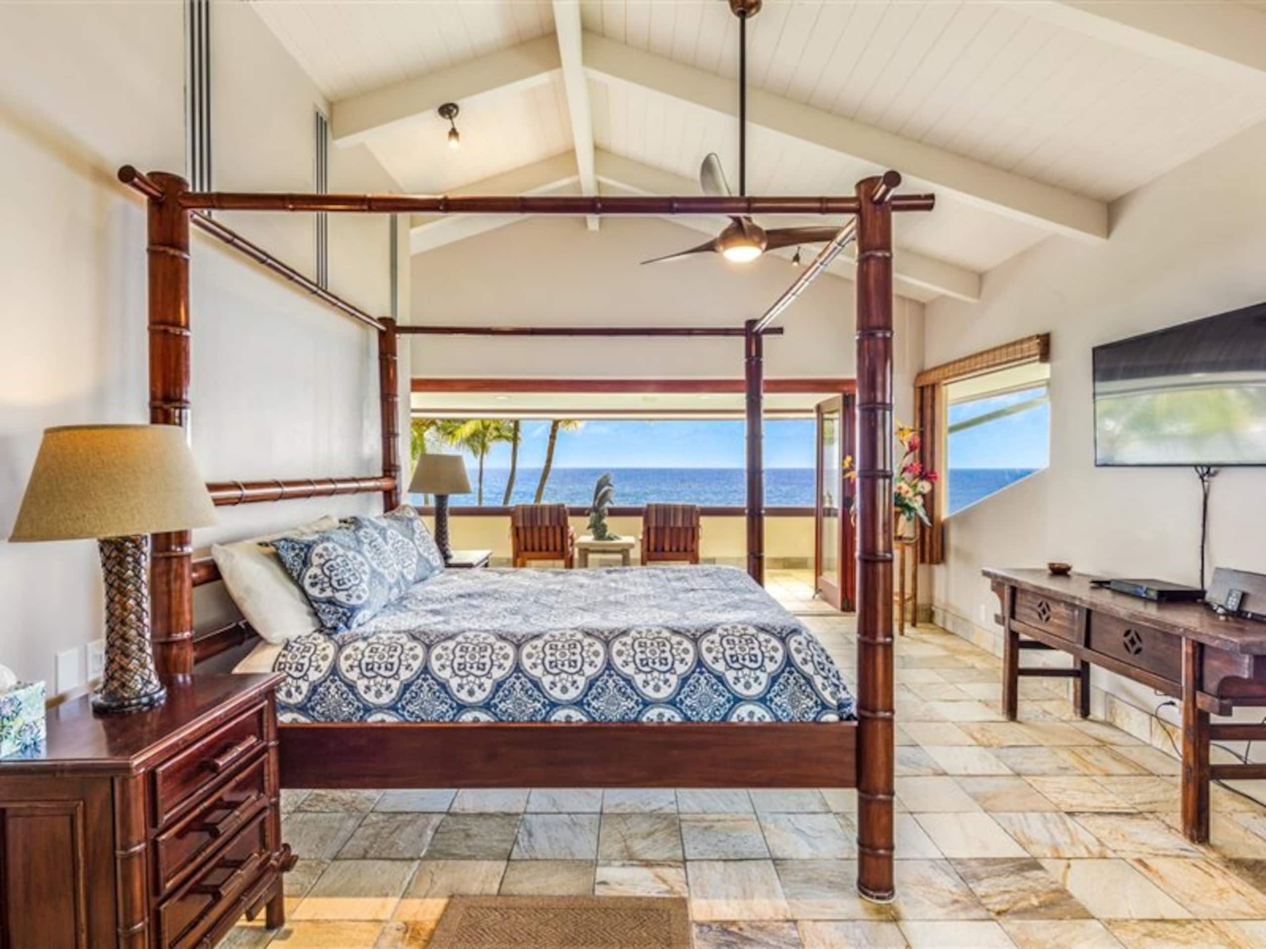 Home in Kailua-Kona · ★4.68 · 3 bedrooms · 6 beds · 3.5 baths - Image 12