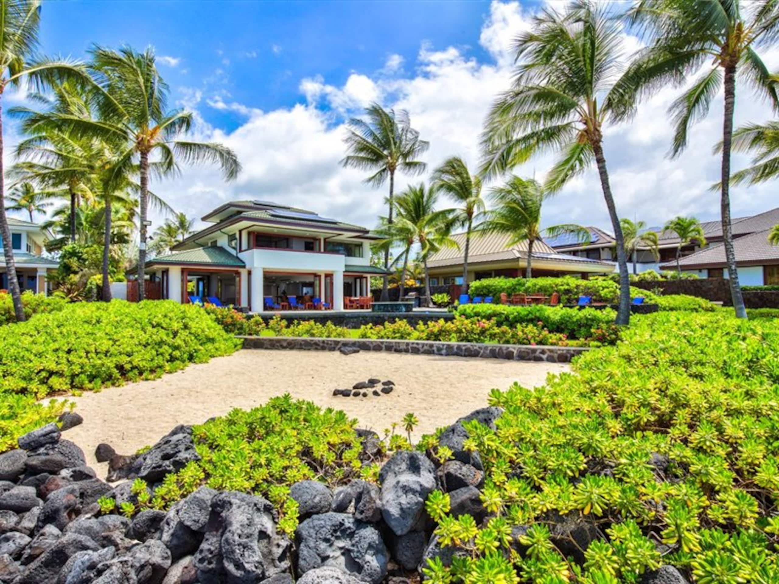 Home in Kailua-Kona · ★4.68 · 3 bedrooms · 6 beds · 3.5 baths - Image 50