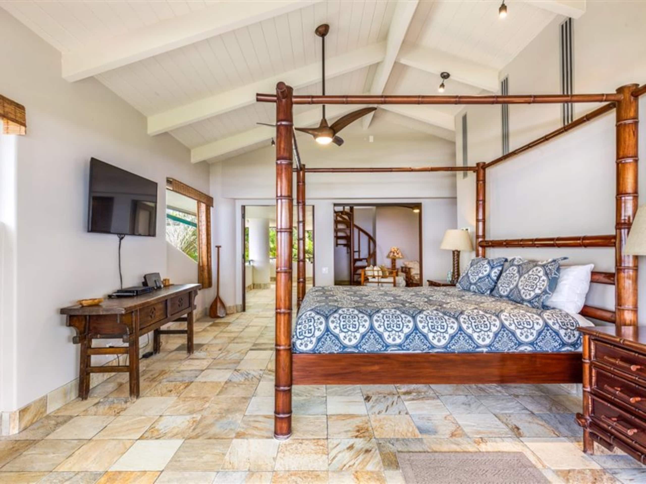 Home in Kailua-Kona · ★4.68 · 3 bedrooms · 6 beds · 3.5 baths - Image 13